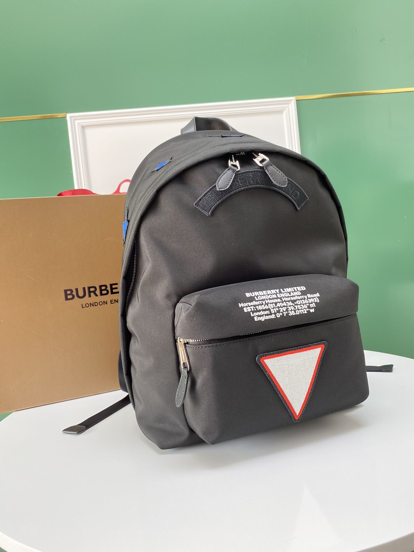 B 30.5 x 14.5 x 42.5cm