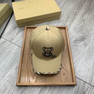 BURBERRY CAP