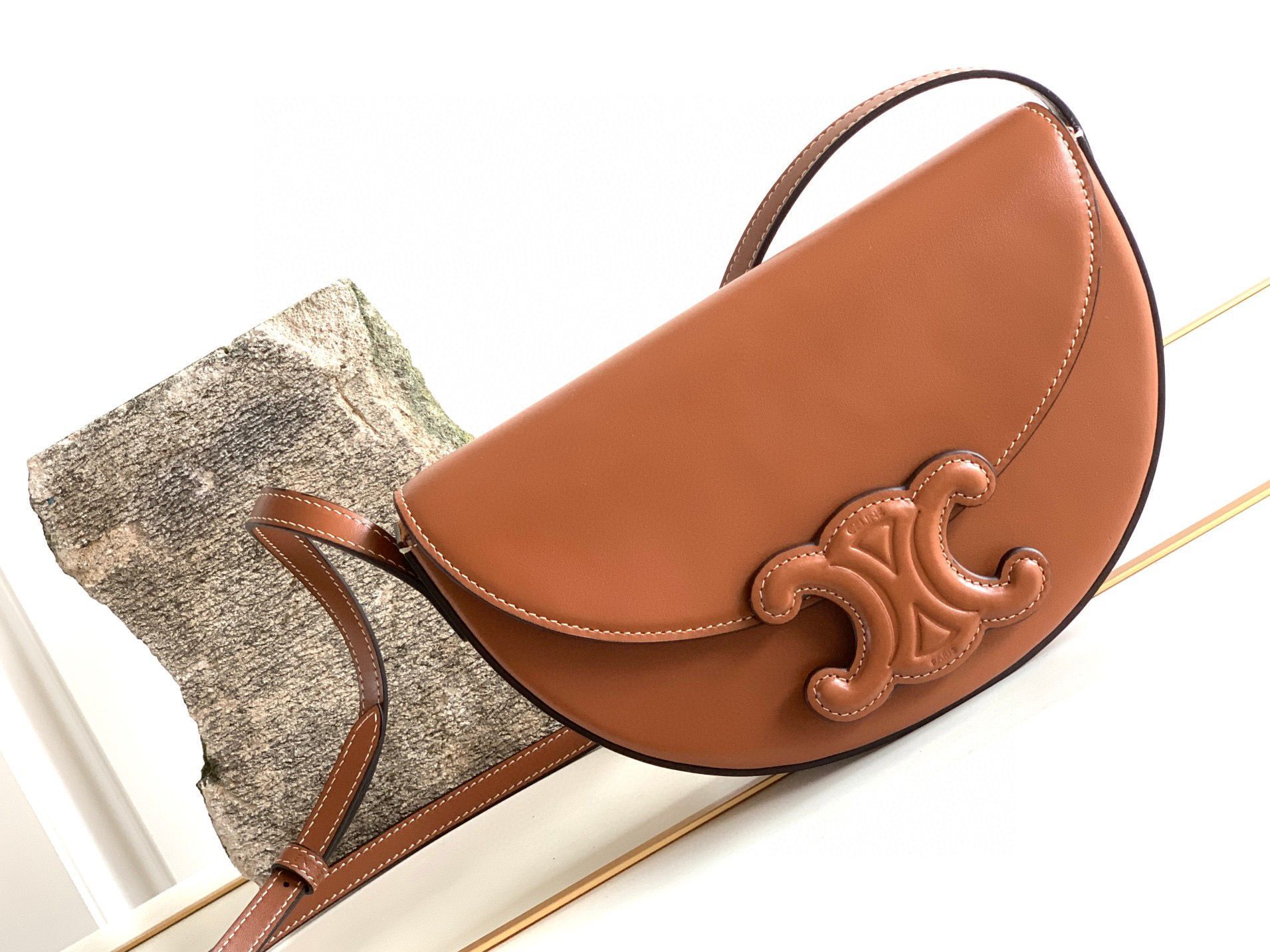 Ce-line bag size 2313.56cm(1)