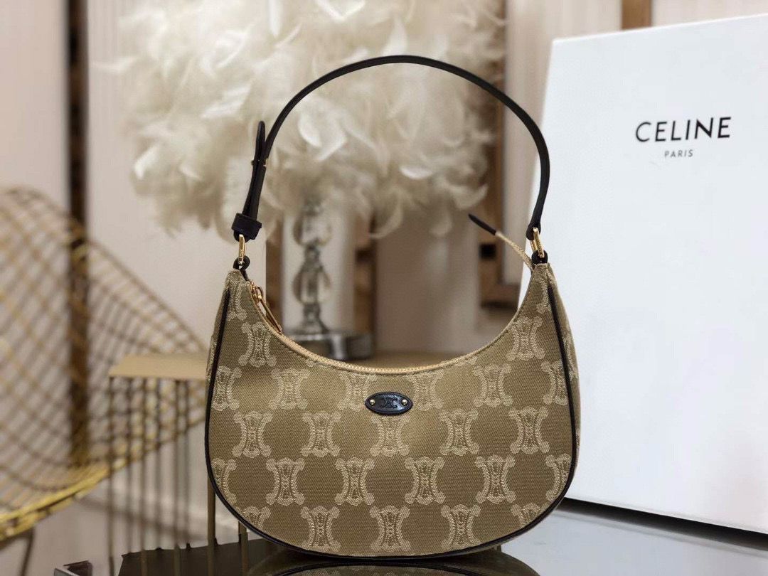 Ce-line bag size 23147cm(3)