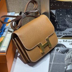 Constance19 37 epsom