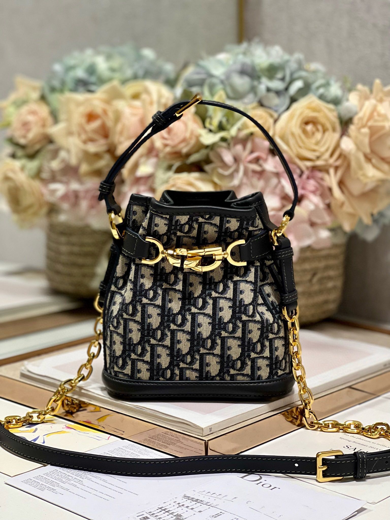 D-i-o-r bag size 17*7*18CM