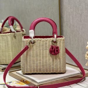 D-i-o-r bag size 24*20*11CM