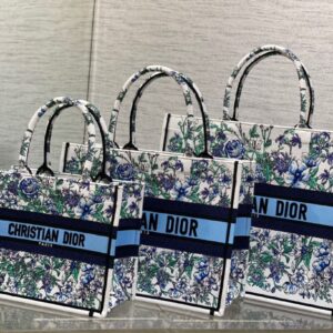 D-i-o-r bag size 41.5*35*17.5cm 26.5*21*14cm and 36*27.5*16.5cm