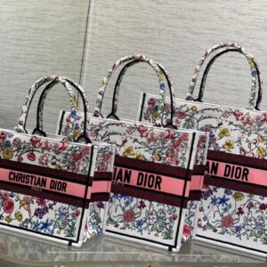 D-i-o-r bag size 41.5*35*17.5cm 26.5*21*14cm and 36*27.5*16.5cm
