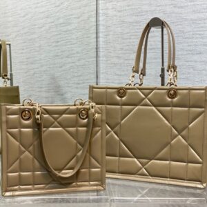 Di-or bag size 26.5*28*17cm and 36.5*28*17cm