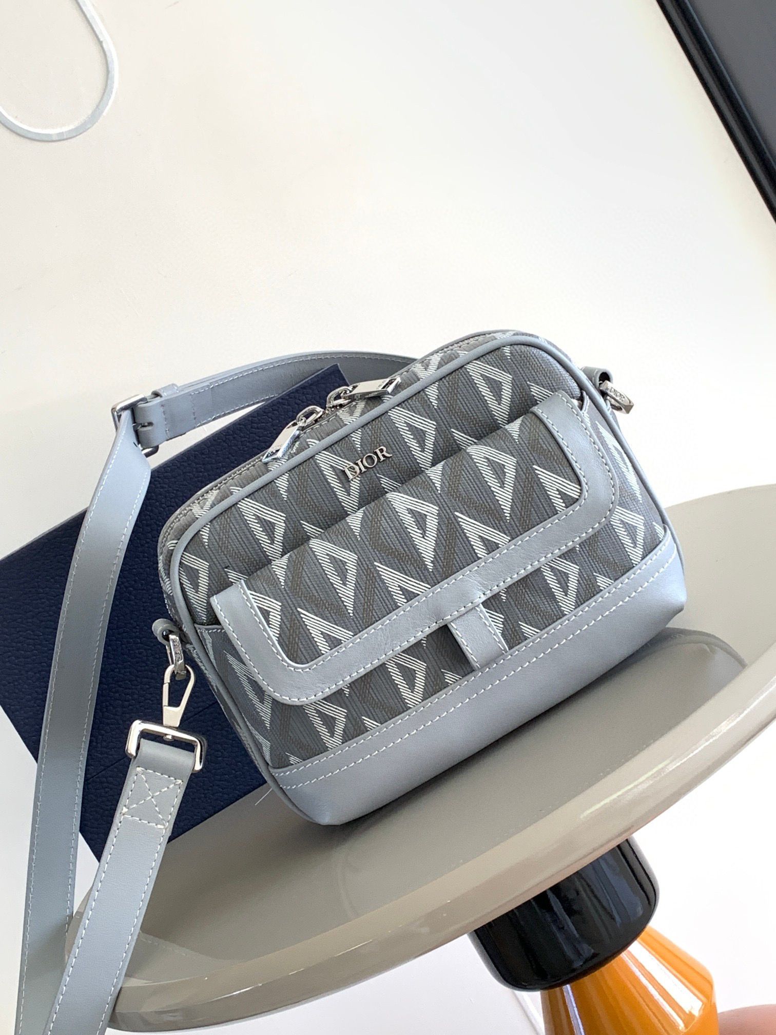 Do—or bag size 20.5*15*7cm and 26*21*8cm