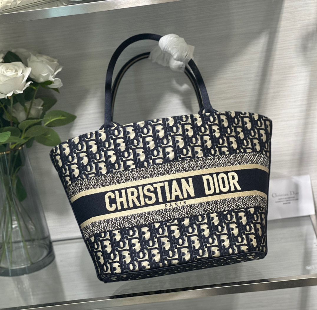 Do—or bag size 40*27*14cm