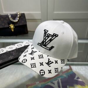 LOUIS VUITTON CAP