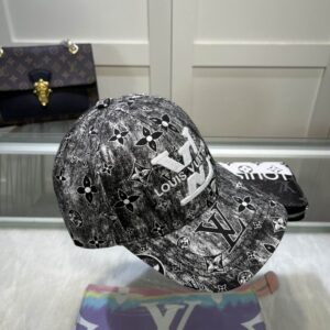 LOUIS VUITTON CAP