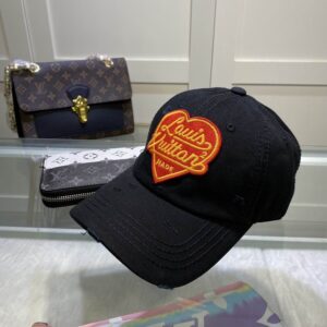 LOUIS VUITTON CAP