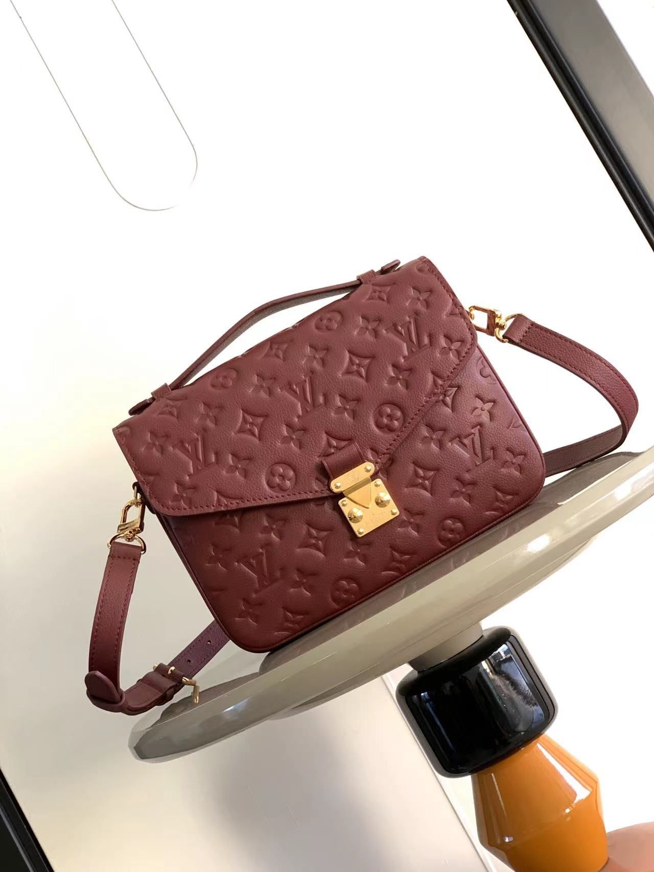 LV (149)