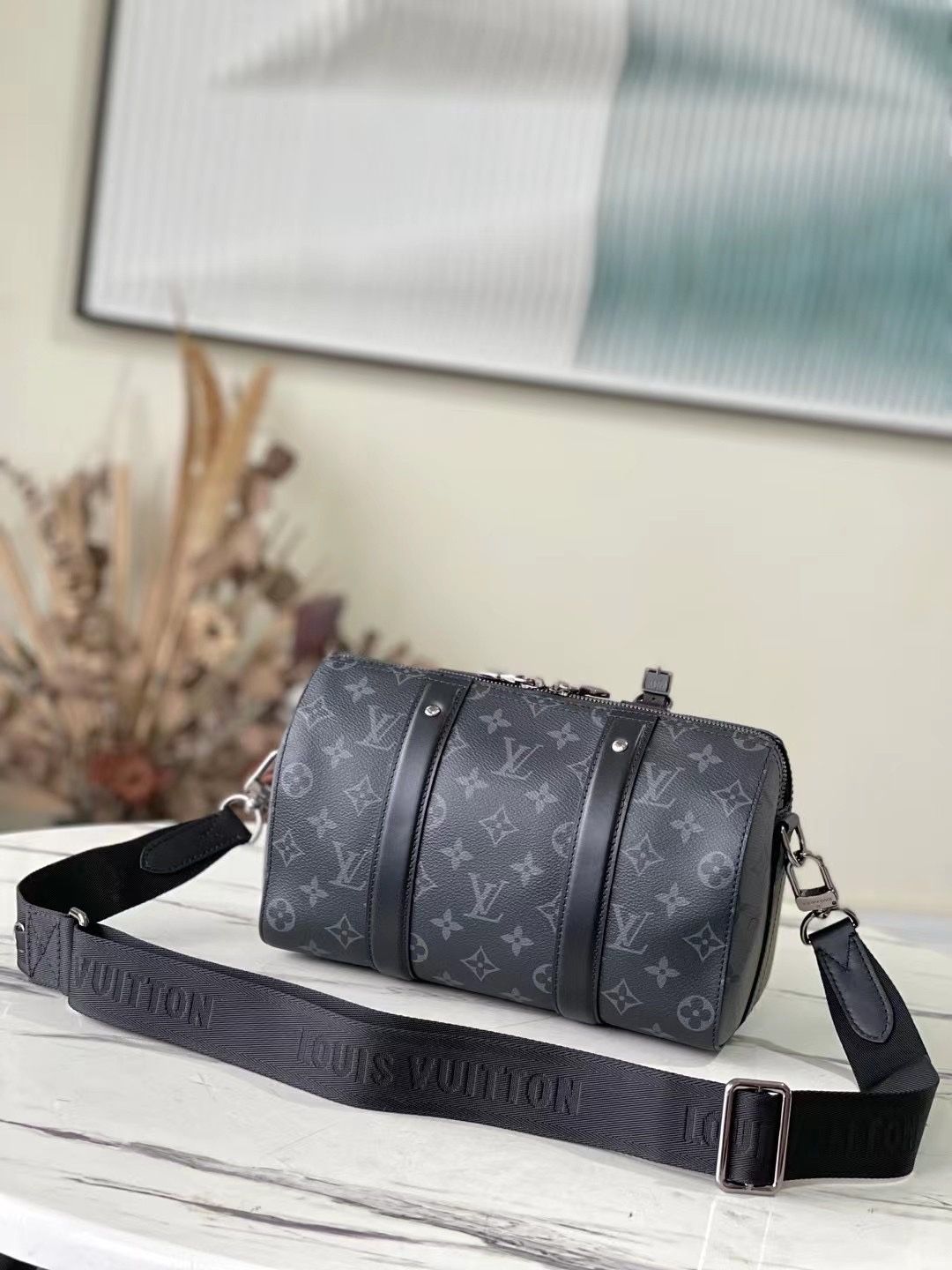 LV (156)
