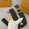 LV Pyramide Frame 40